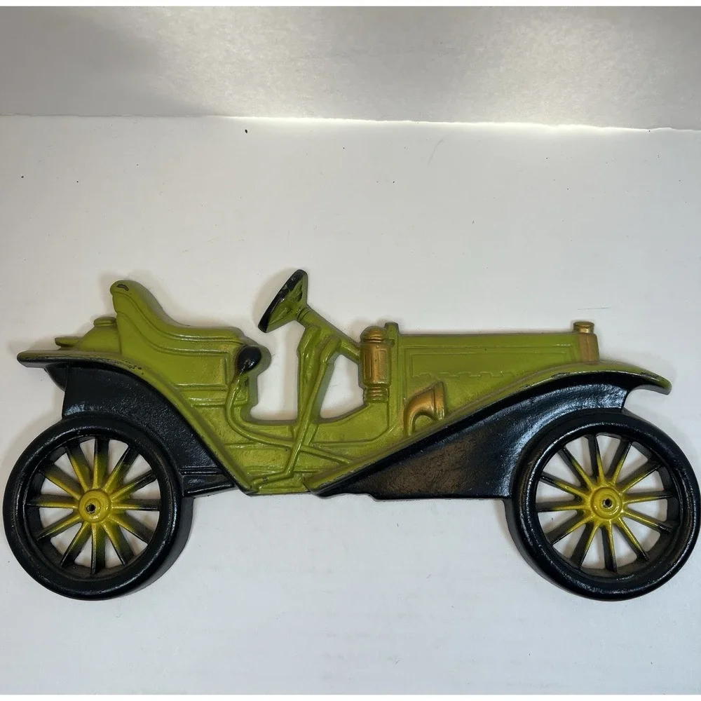 Vintage Midwest Cast Metal Antique Cars Wall Hanging Plaques Complete Set of 3‎